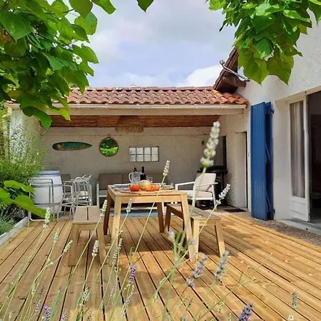 Maison Bourg,6 Personnes Avec Grande Terrasse Classe 1 Etoile *